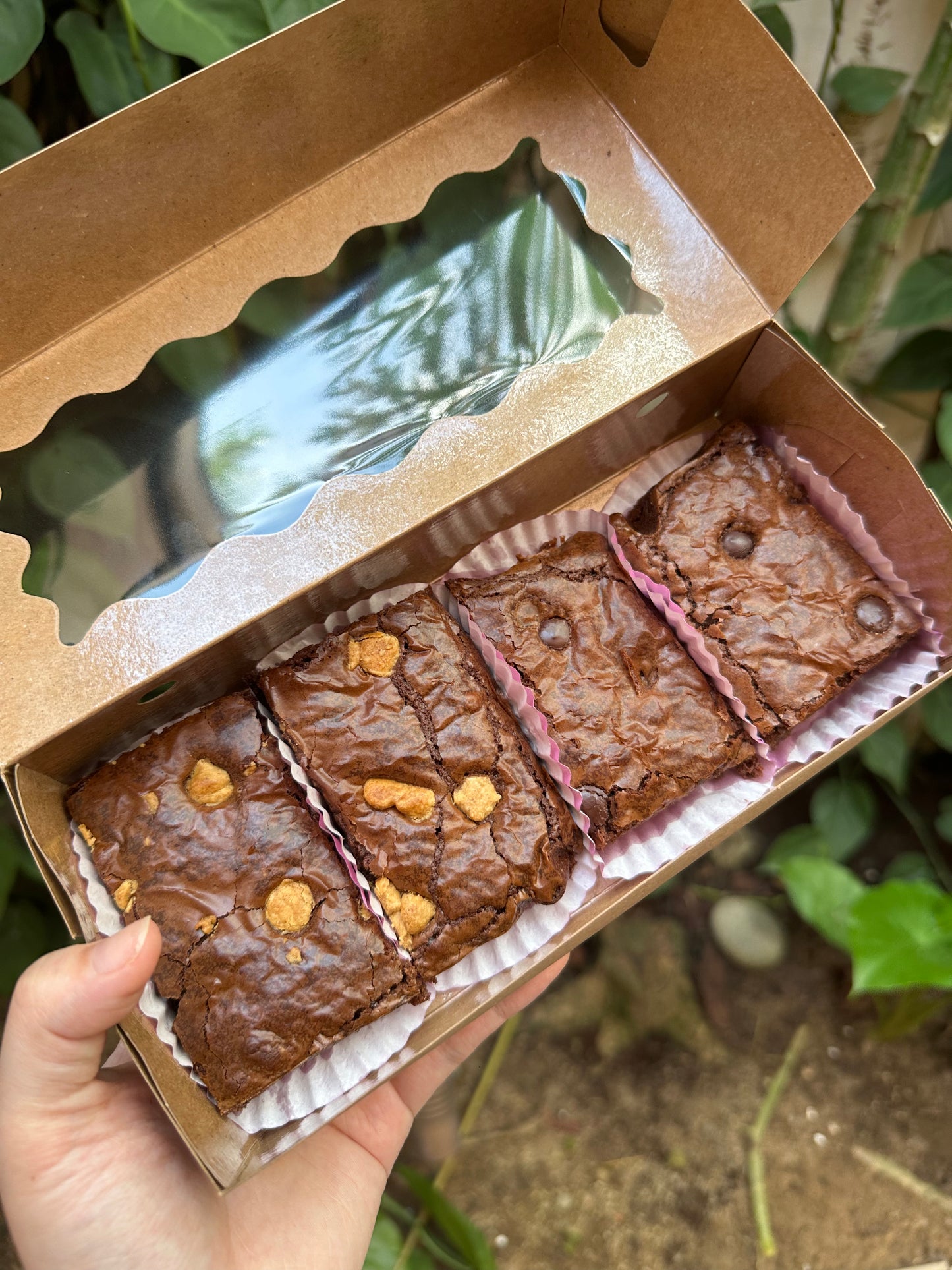 mixed brownies (box of 4)